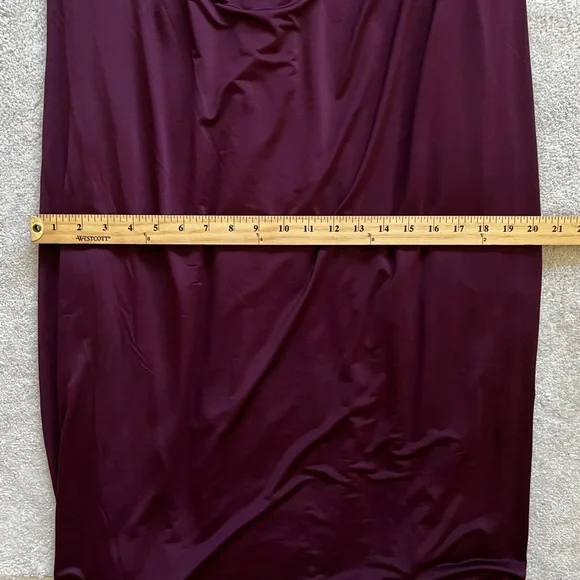 JOVANI EVENING GOWN W/ RUCHING AND EMBELLISHED SHOULDER DETAILS SIZE 20 - Picture 9 of 10